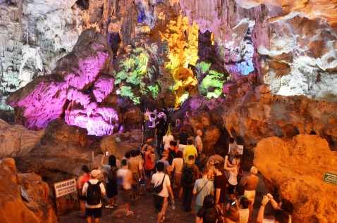 thien-cung-grotto-Halong-Bay